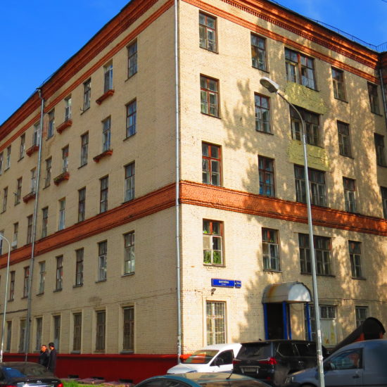 Есть  домашнее животное.  Где снять комнату в Москве?